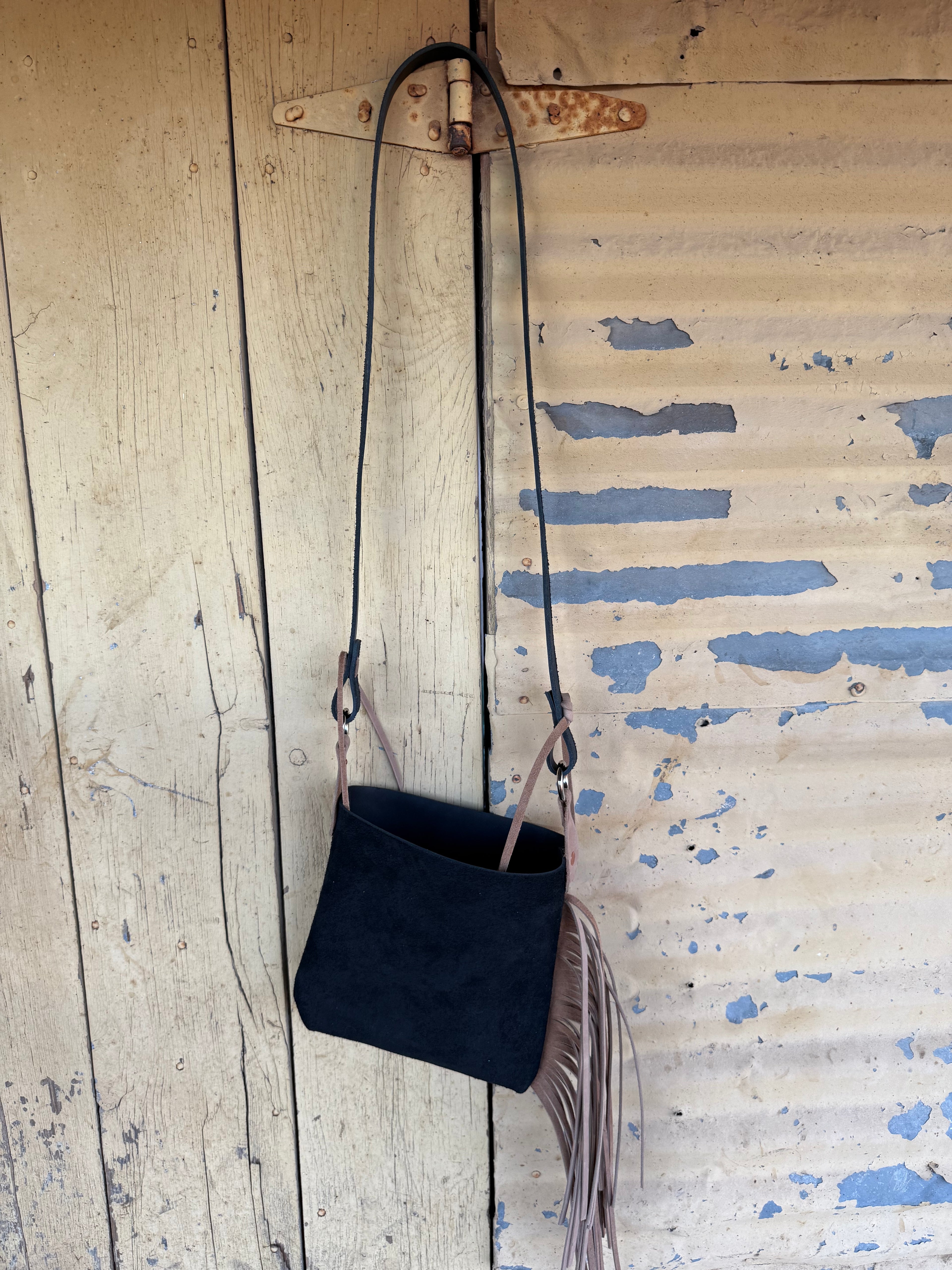 The Sierra - Black and Cream